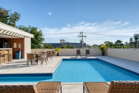 Piscina de imóvel de temporada sob gestão da RIOS em Cabo Frio