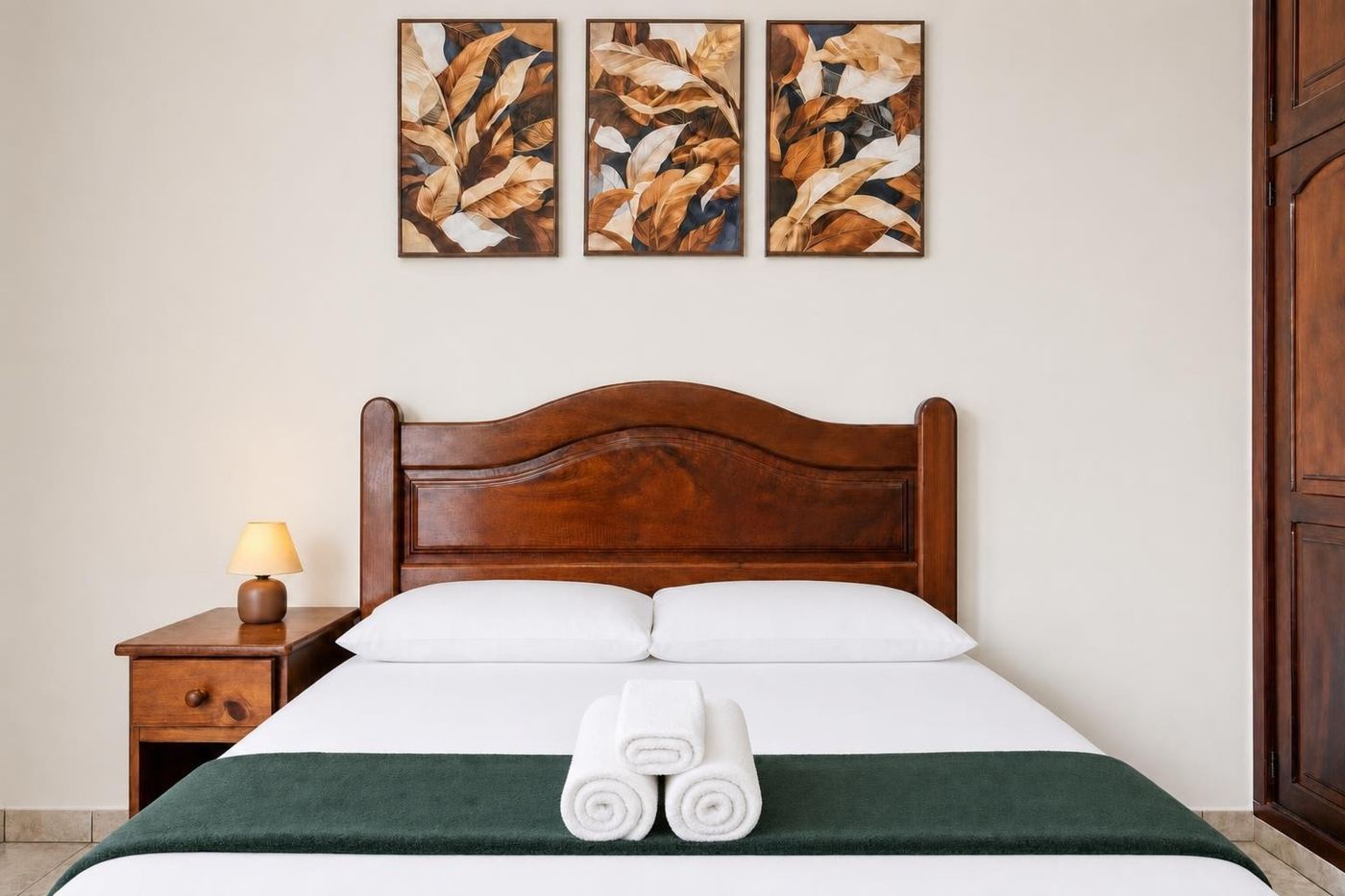 apartamento por temporada em Cabo Frio — quarto com decoração assinada RIOS