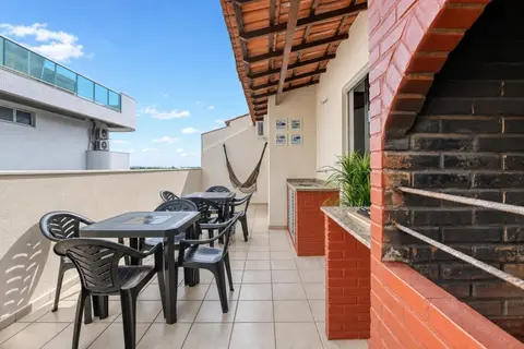 Varanda de imóvel de temporada sob gestão da RIOS em Cabo Frio