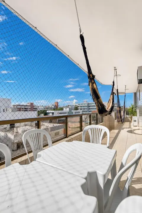 Varanda de imóvel de temporada sob gestão da RIOS em Cabo Frio